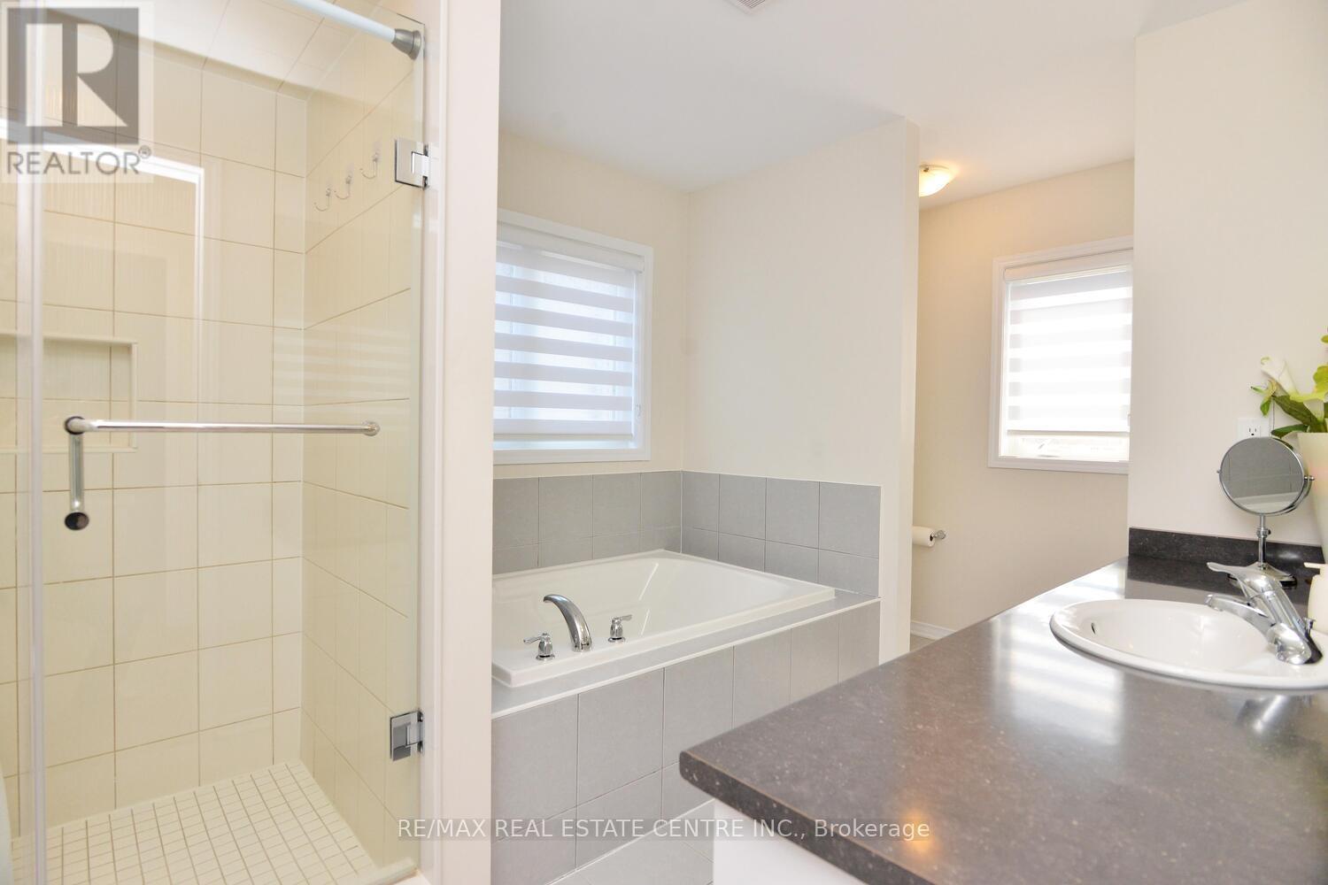 55 Magdalena Street, Hamilton, Ontario  L8J 0M3 - Photo 38 - X12971164