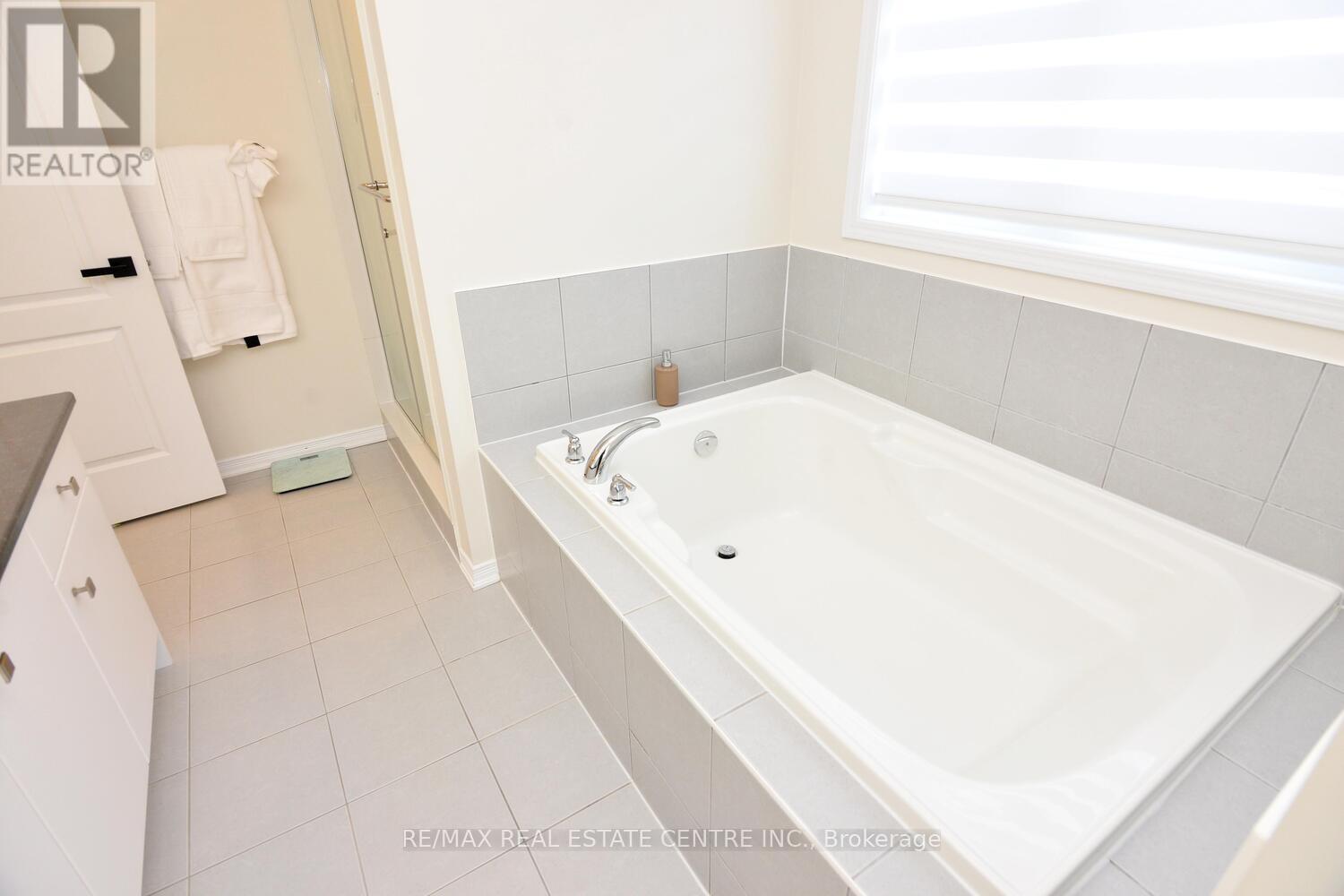 55 Magdalena Street, Hamilton, Ontario  L8J 0M3 - Photo 40 - X12971164