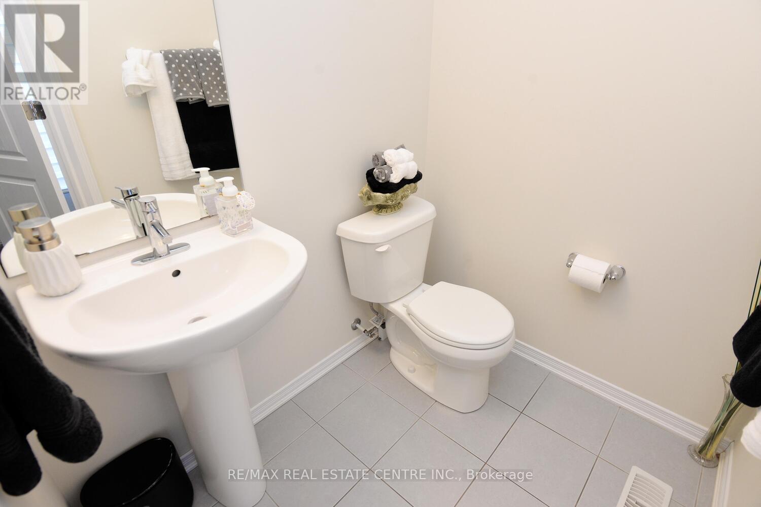 55 Magdalena Street, Hamilton, Ontario  L8J 0M3 - Photo 35 - X12971164