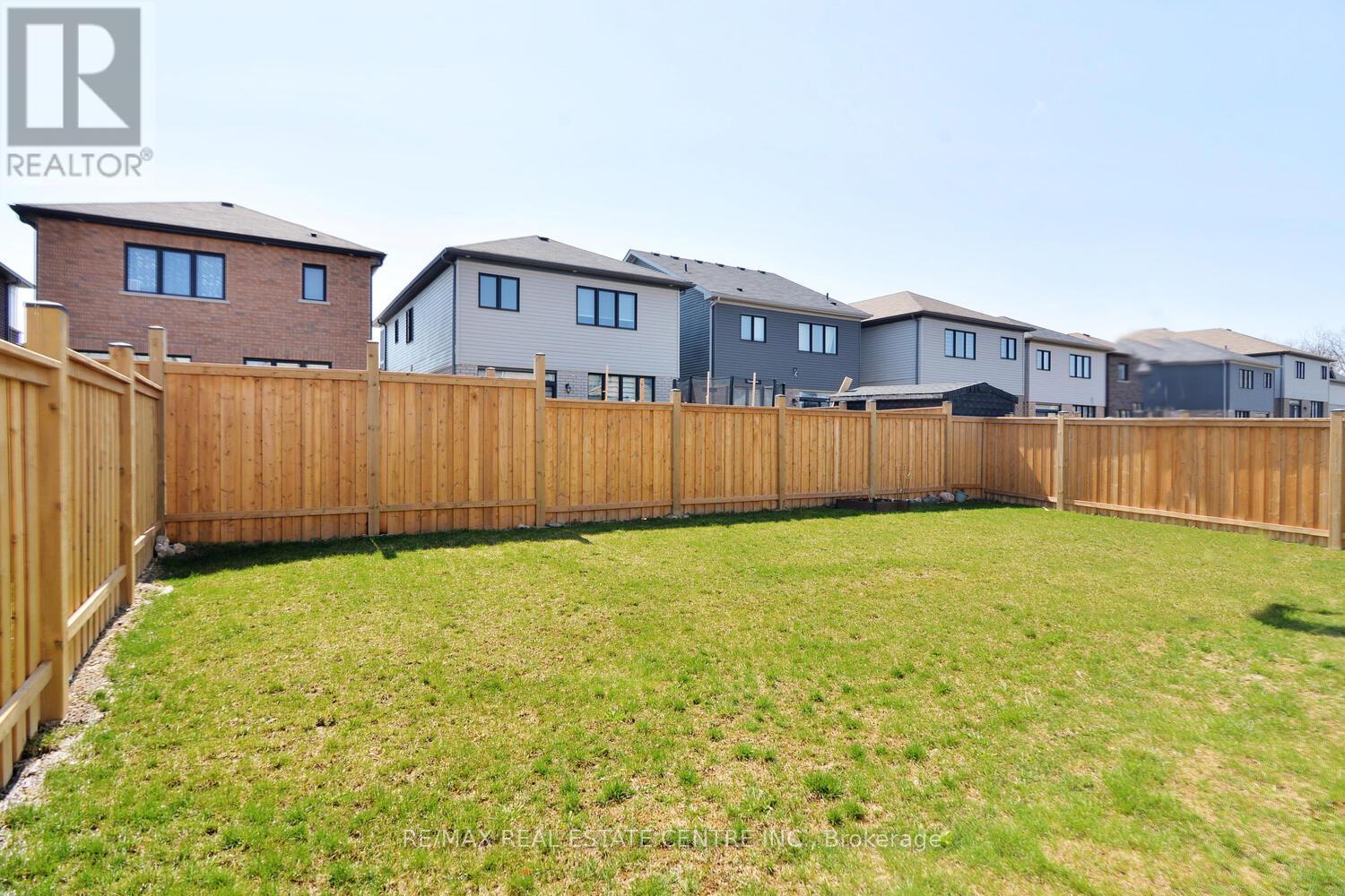 55 Magdalena Street, Hamilton, Ontario  L8J 0M3 - Photo 47 - X12971164