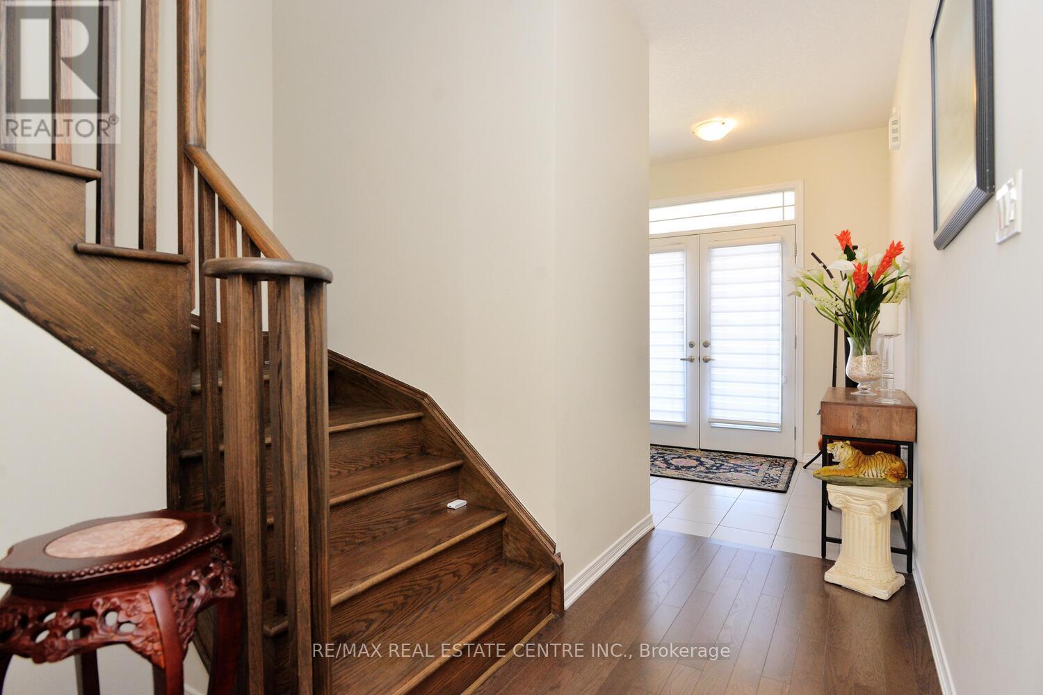 55 Magdalena Street, Hamilton, Ontario  L8J 0M3 - Photo 8 - X12971164