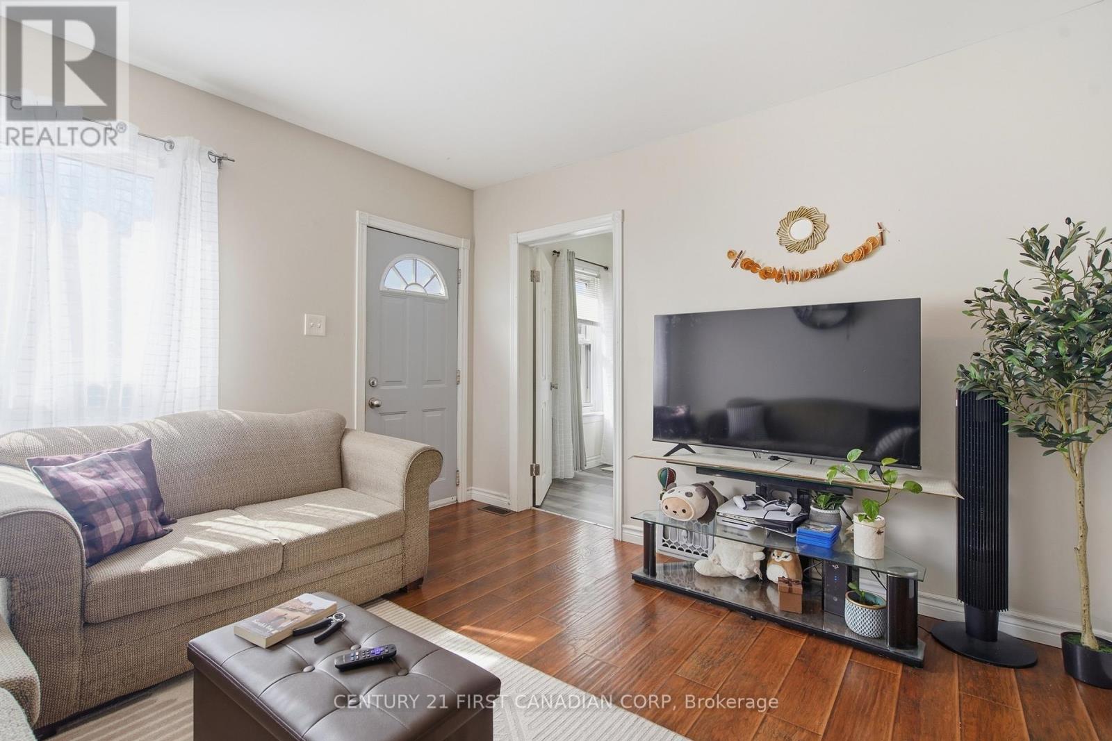 110 St Julien Street, London East (East M), Ontario  N5Z 2M7 - Photo 8 - X12961220