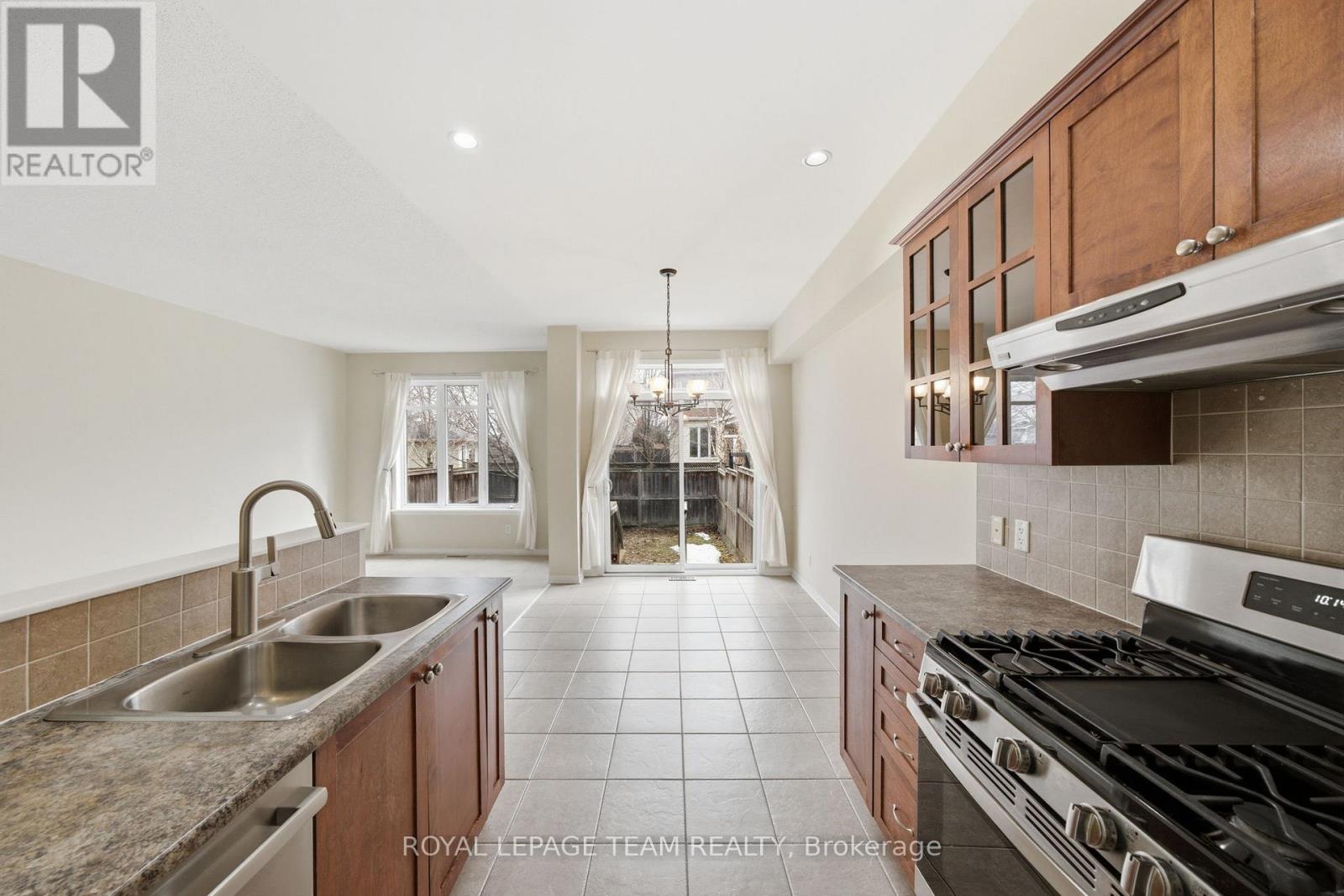 167 Hornchurch Lane, Ottawa, Ontario  K2J 0J9 - Photo 6 - X12916560