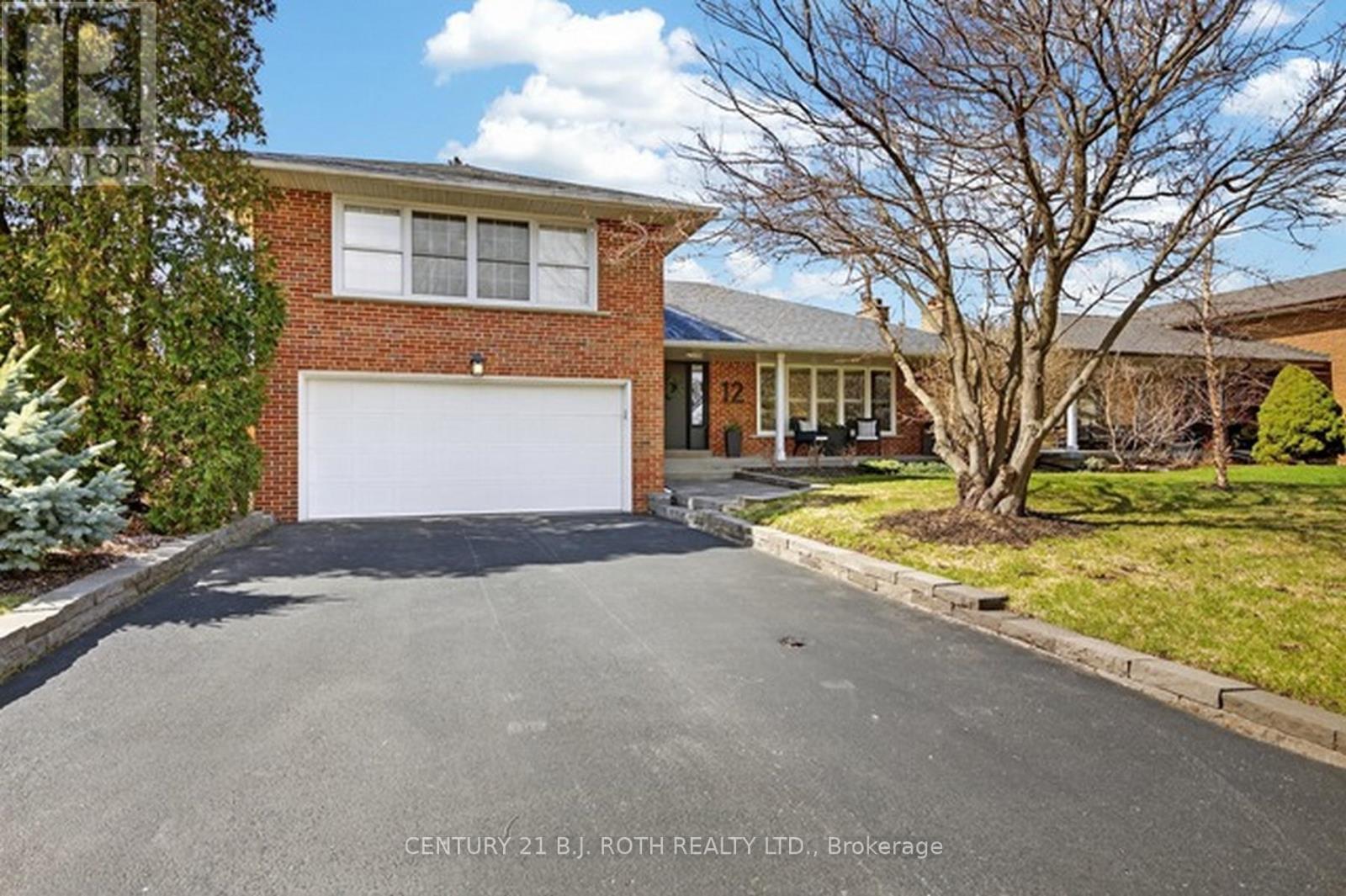 12 TALLFOREST CRESCENT, Toronto, Ontario