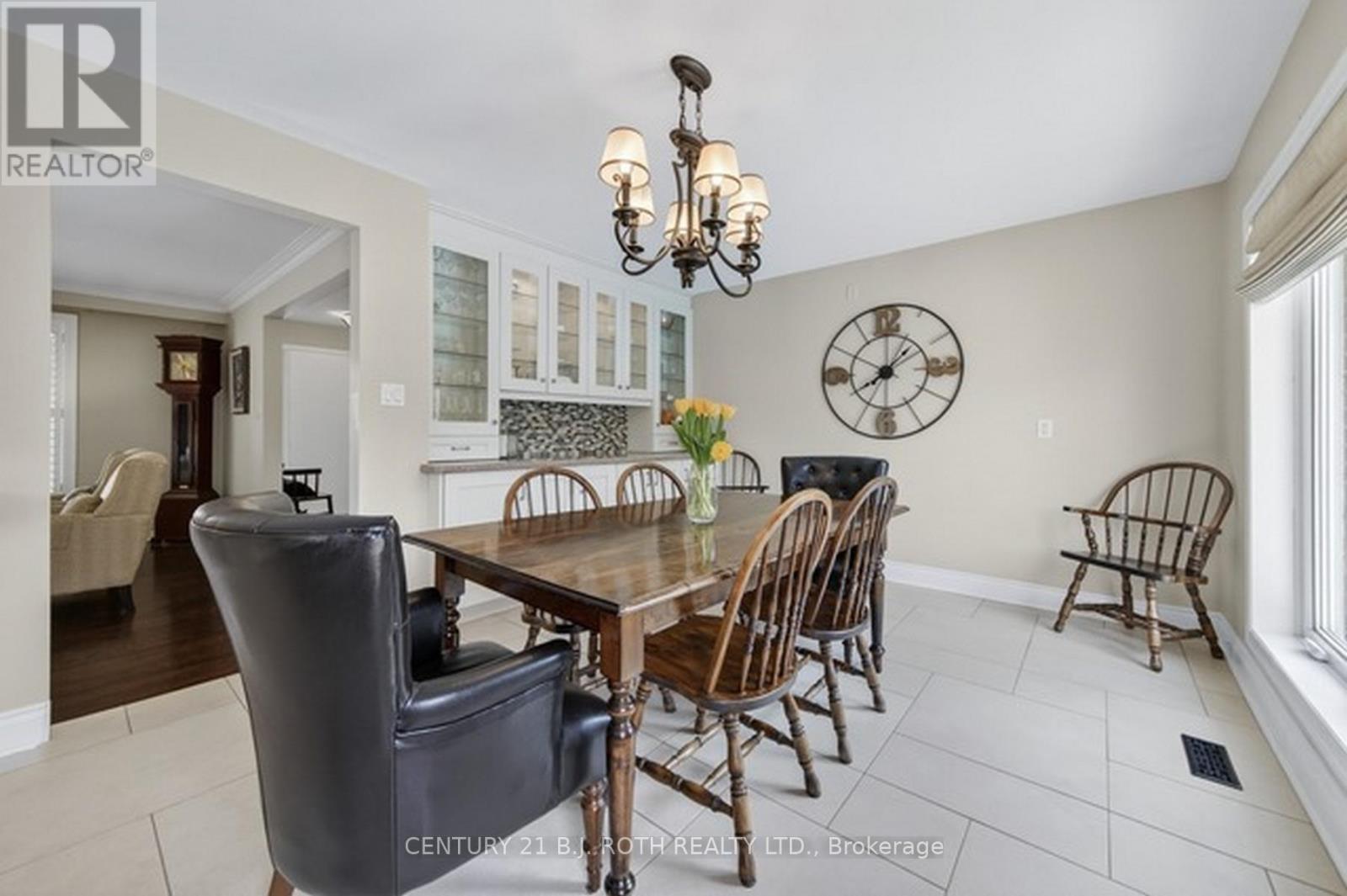 12 Tallforest Crescent, Toronto, Ontario  M9C 2X2 - Photo 11 - W12976390