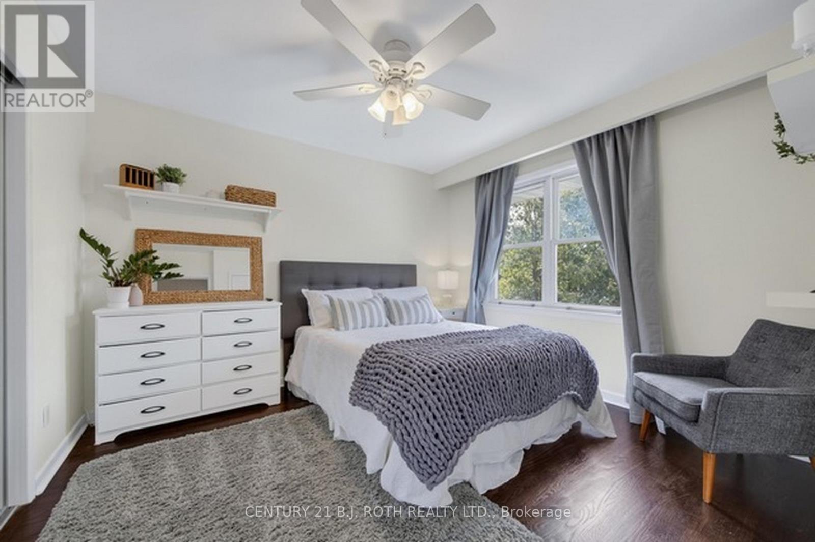 12 Tallforest Crescent, Toronto, Ontario  M9C 2X2 - Photo 15 - W12976390