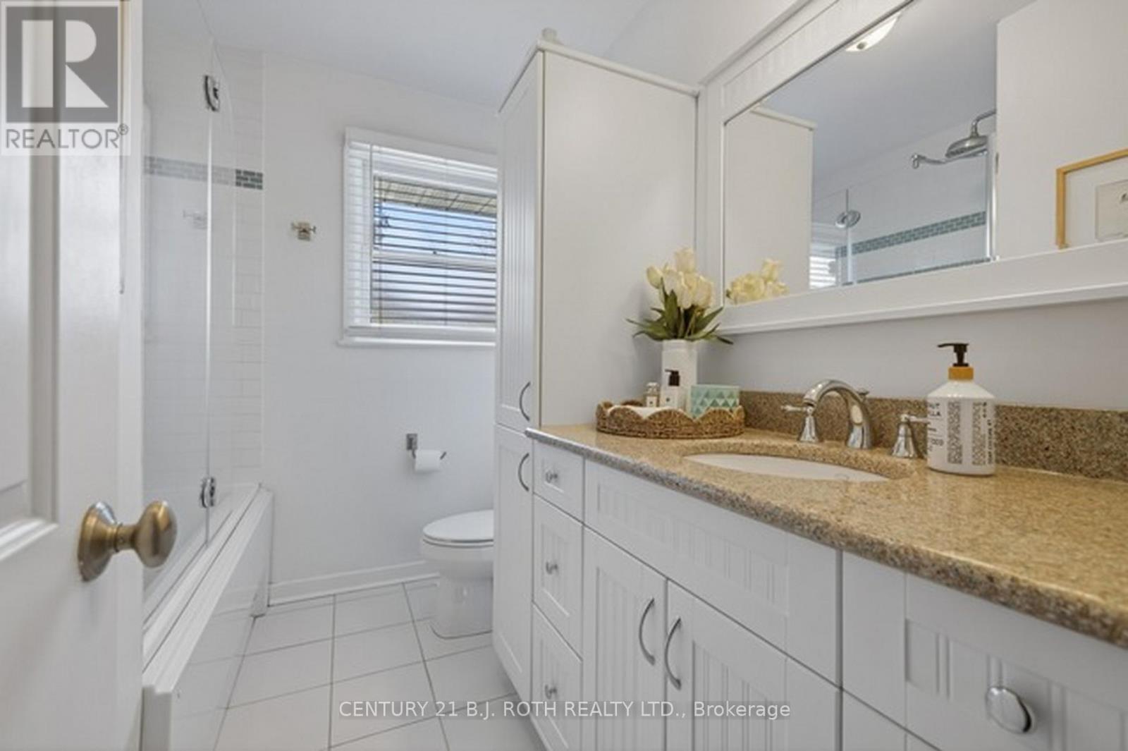 12 Tallforest Crescent, Toronto, Ontario  M9C 2X2 - Photo 17 - W12976390