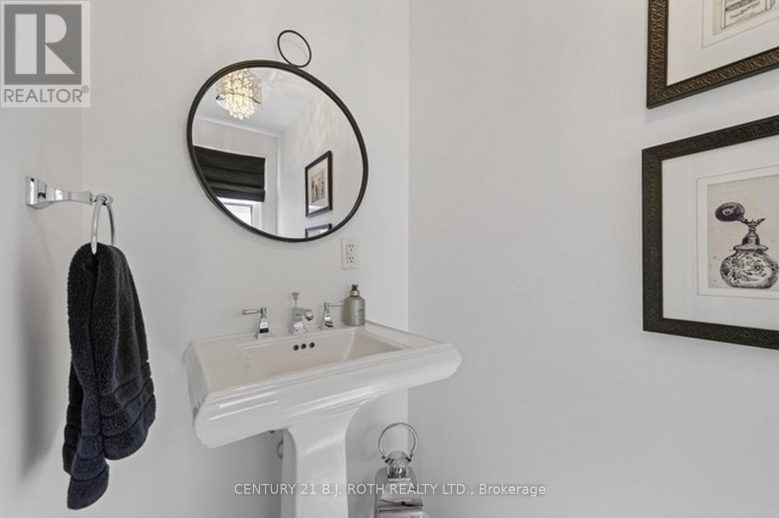 12 Tallforest Crescent, Toronto, Ontario  M9C 2X2 - Photo 18 - W12976390