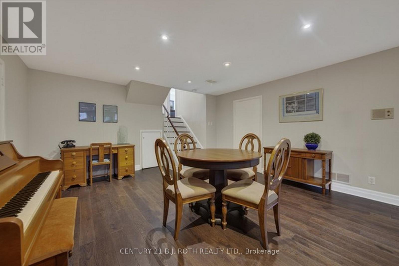 12 Tallforest Crescent, Toronto, Ontario  M9C 2X2 - Photo 21 - W12976390