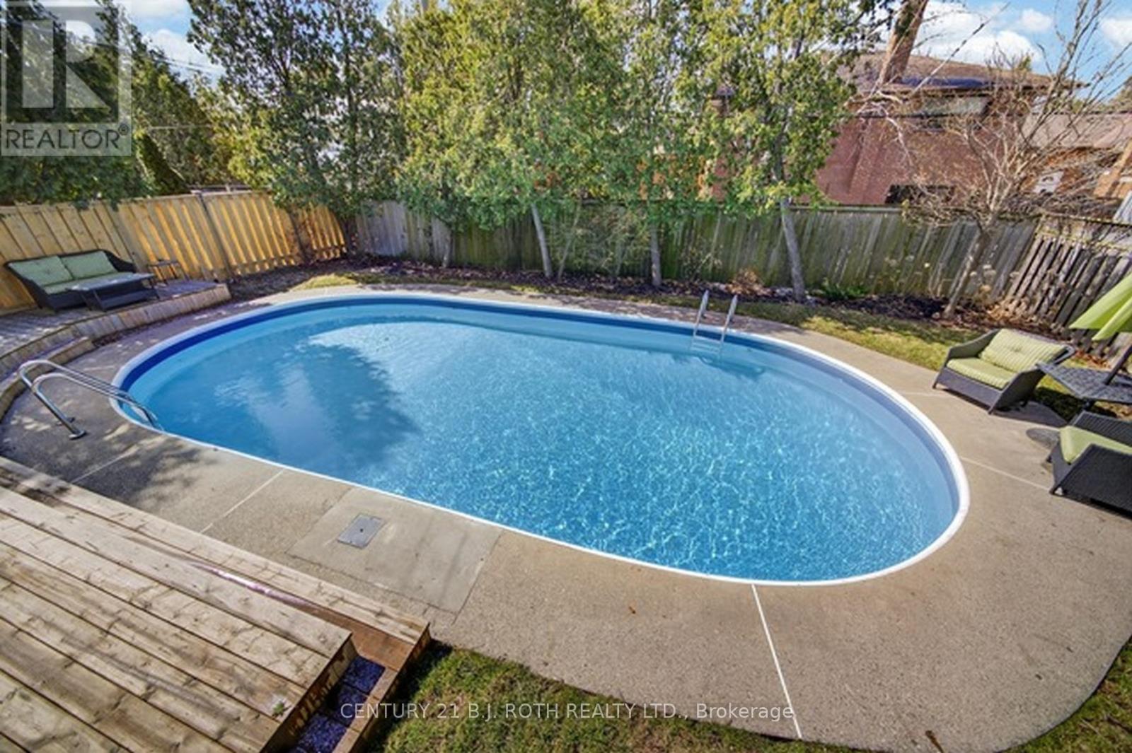 12 Tallforest Crescent, Toronto, Ontario  M9C 2X2 - Photo 24 - W12976390