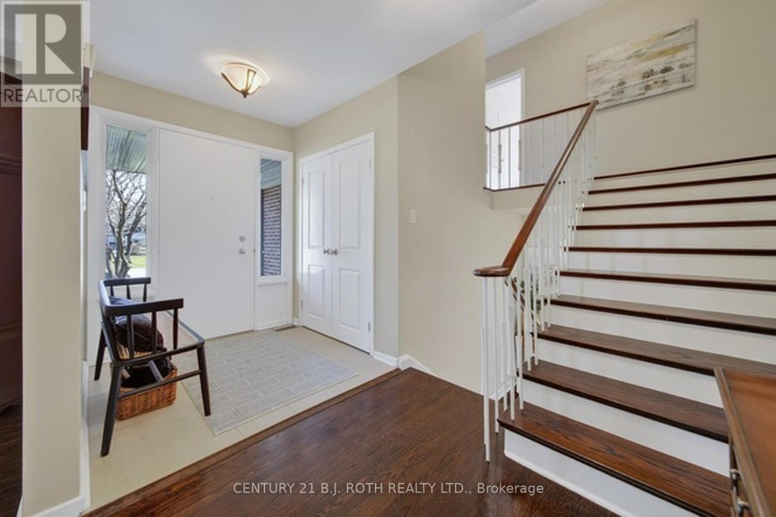 12 Tallforest Crescent, Toronto, Ontario  M9C 2X2 - Photo 3 - W12976390