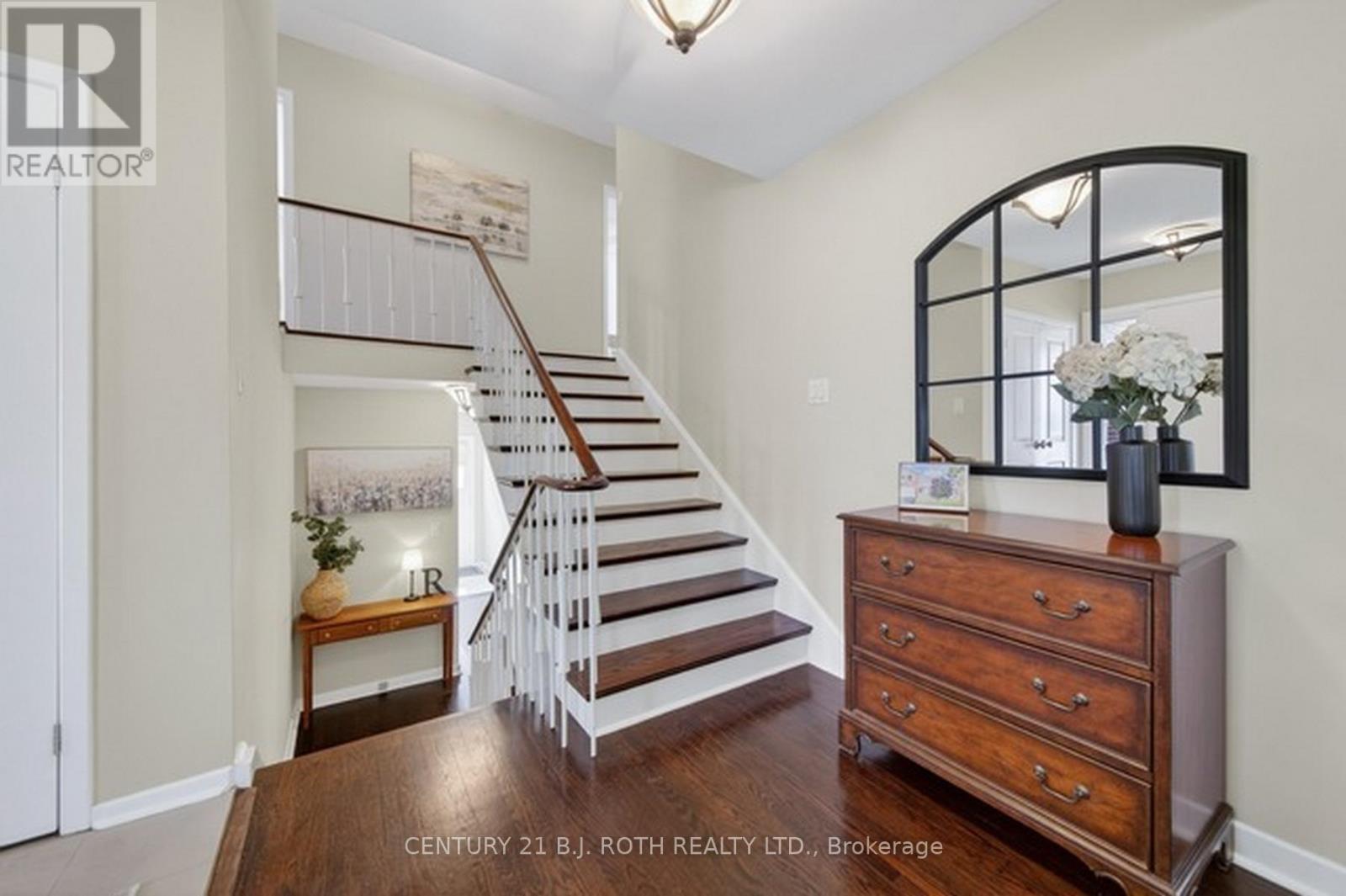 12 Tallforest Crescent, Toronto, Ontario  M9C 2X2 - Photo 4 - W12976390