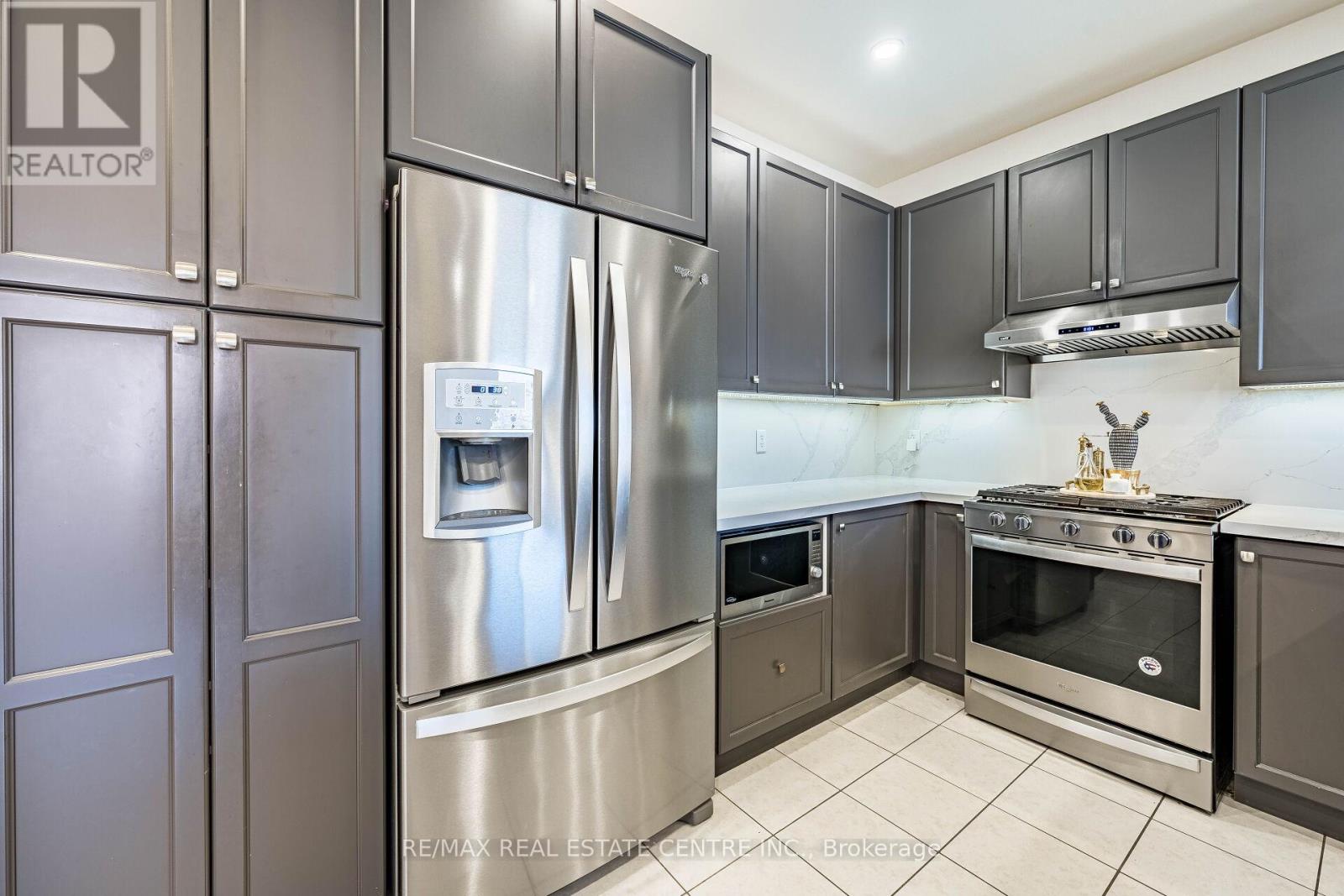 1067 Urell Way, Milton, Ontario  L9T 8V5 - Photo 19 - W12976518