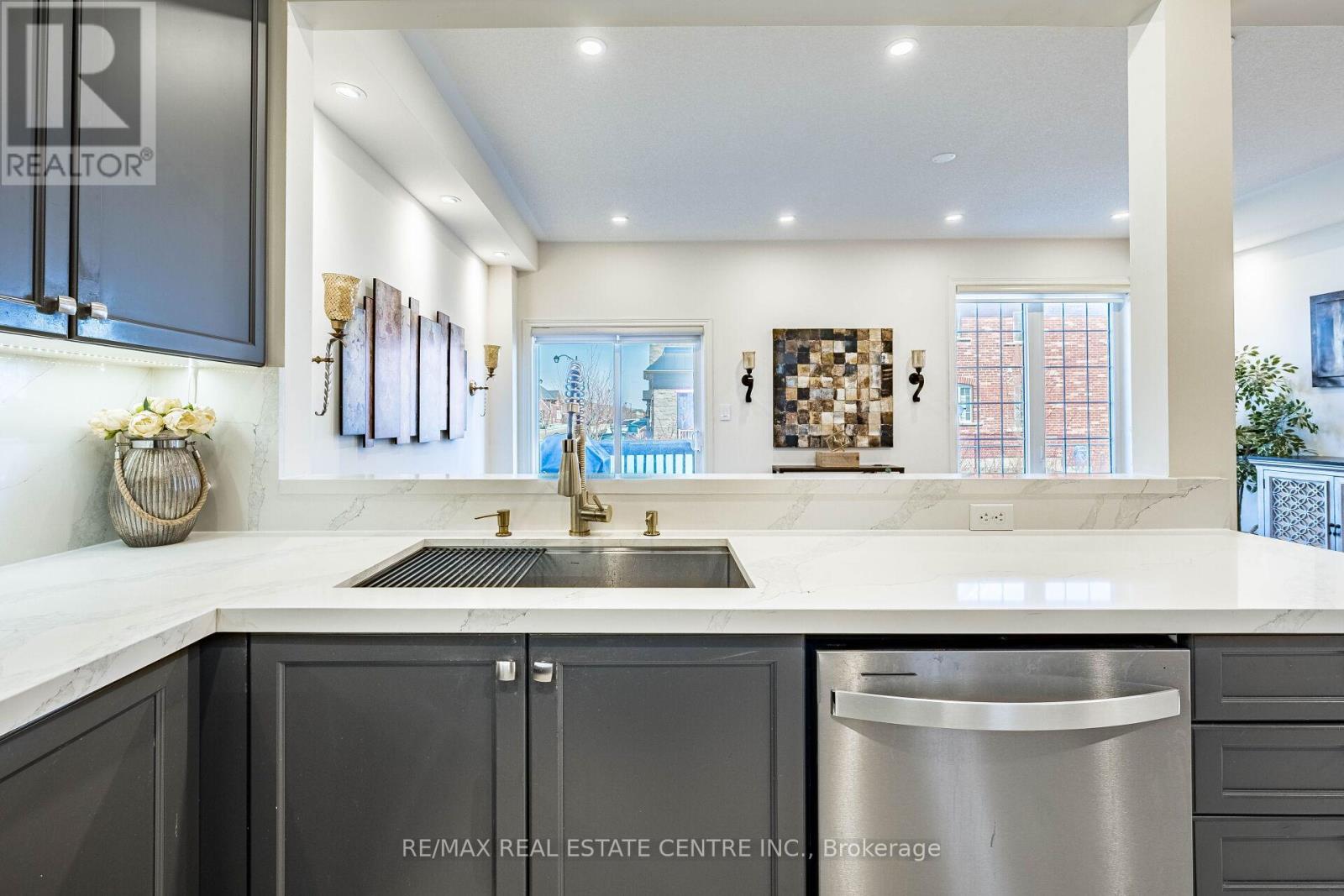 1067 Urell Way, Milton, Ontario  L9T 8V5 - Photo 20 - W12976518