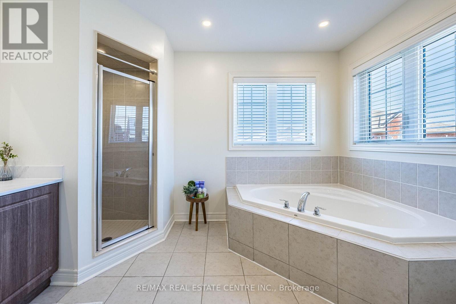 1067 Urell Way, Milton, Ontario  L9T 8V5 - Photo 29 - W12976518