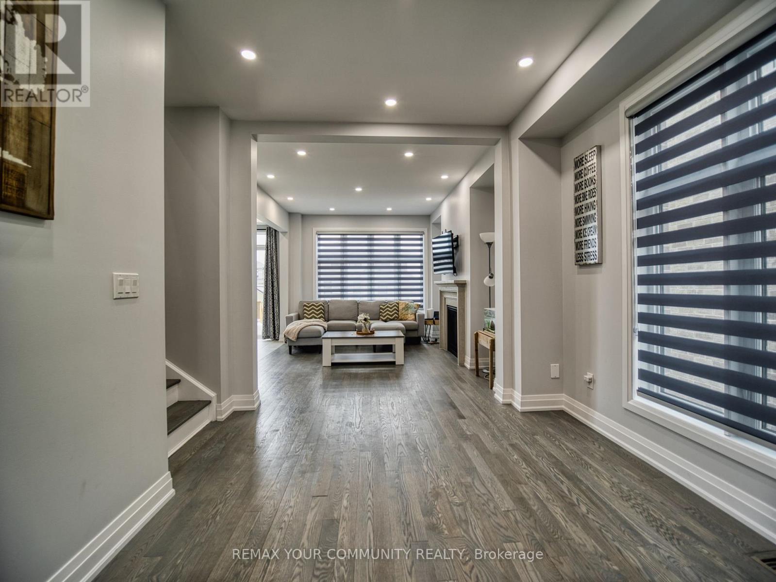 17 Sam Battaglia Crescent, Georgina, Ontario  L0E 1R0 - Photo 10 - N12976540