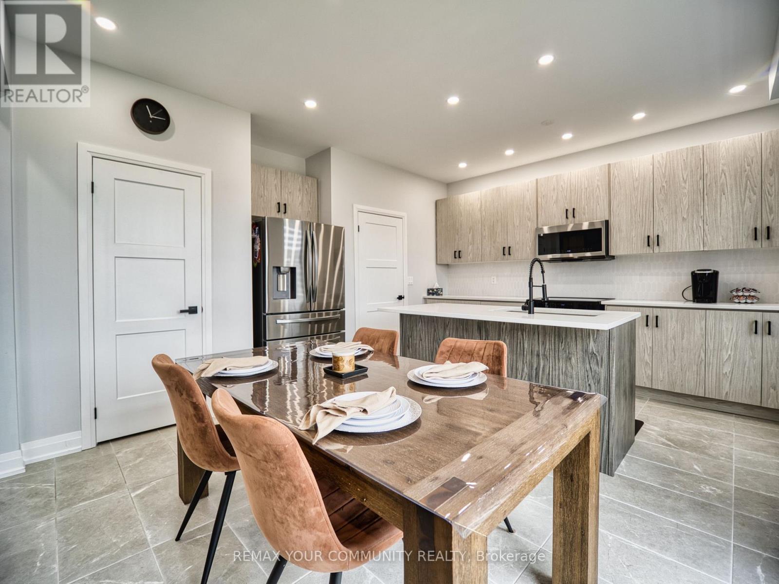 17 Sam Battaglia Crescent, Georgina, Ontario  L0E 1R0 - Photo 15 - N12976540