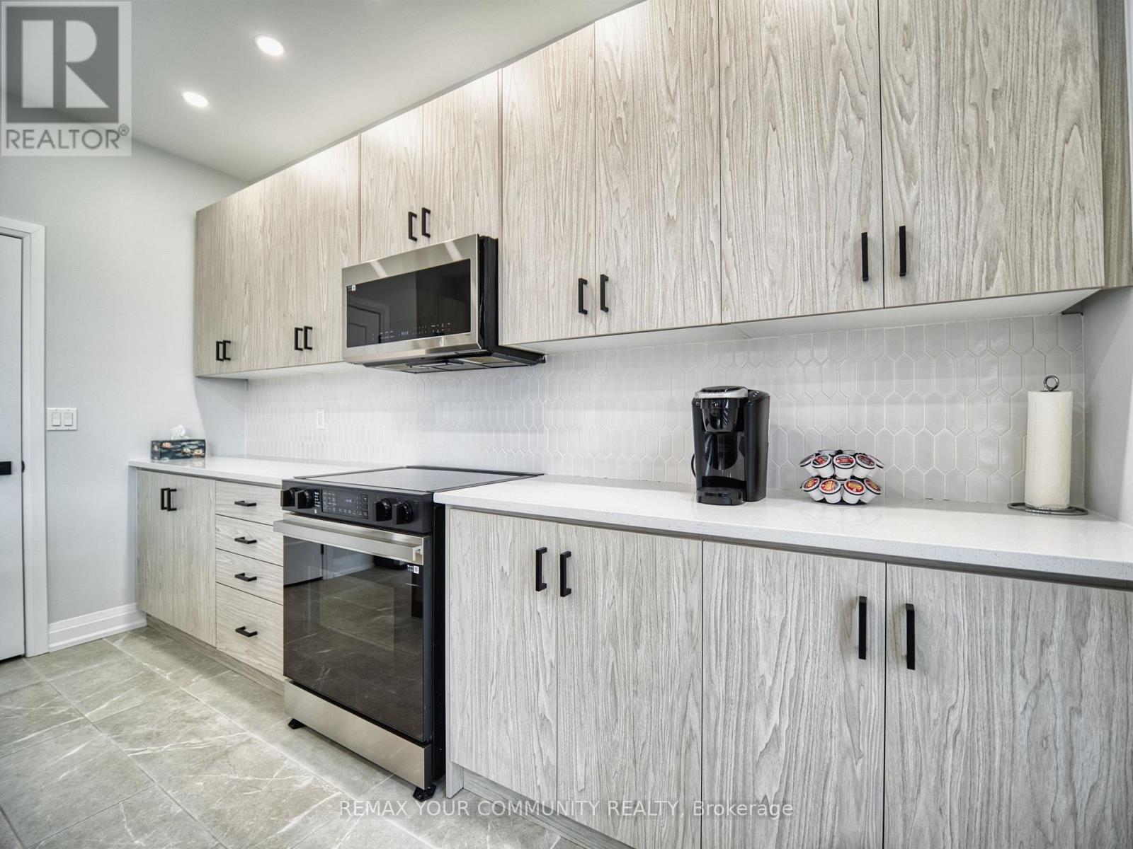 17 Sam Battaglia Crescent, Georgina, Ontario  L0E 1R0 - Photo 18 - N12976540