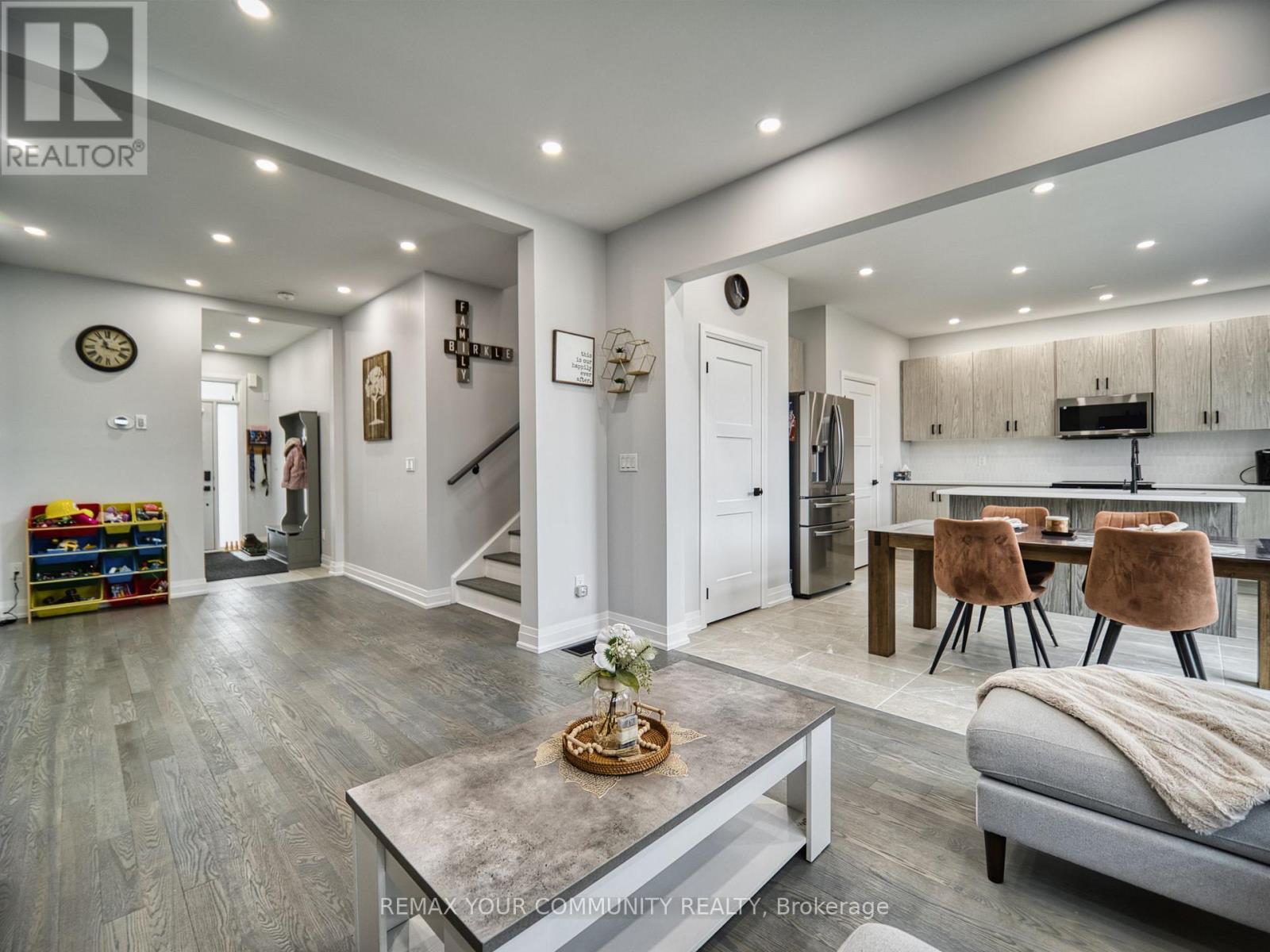 17 Sam Battaglia Crescent, Georgina, Ontario  L0E 1R0 - Photo 20 - N12976540