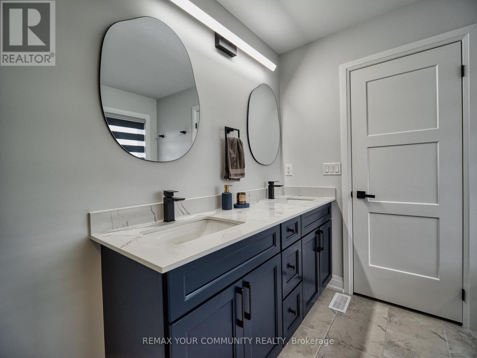 17 Sam Battaglia Crescent, Georgina, Ontario  L0E 1R0 - Photo 24 - N12976540