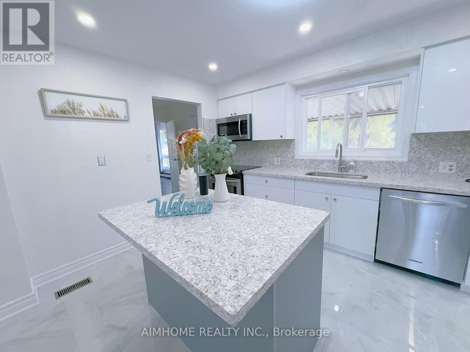 151 RIVEREDGE DRIVE, Georgina, Ontario