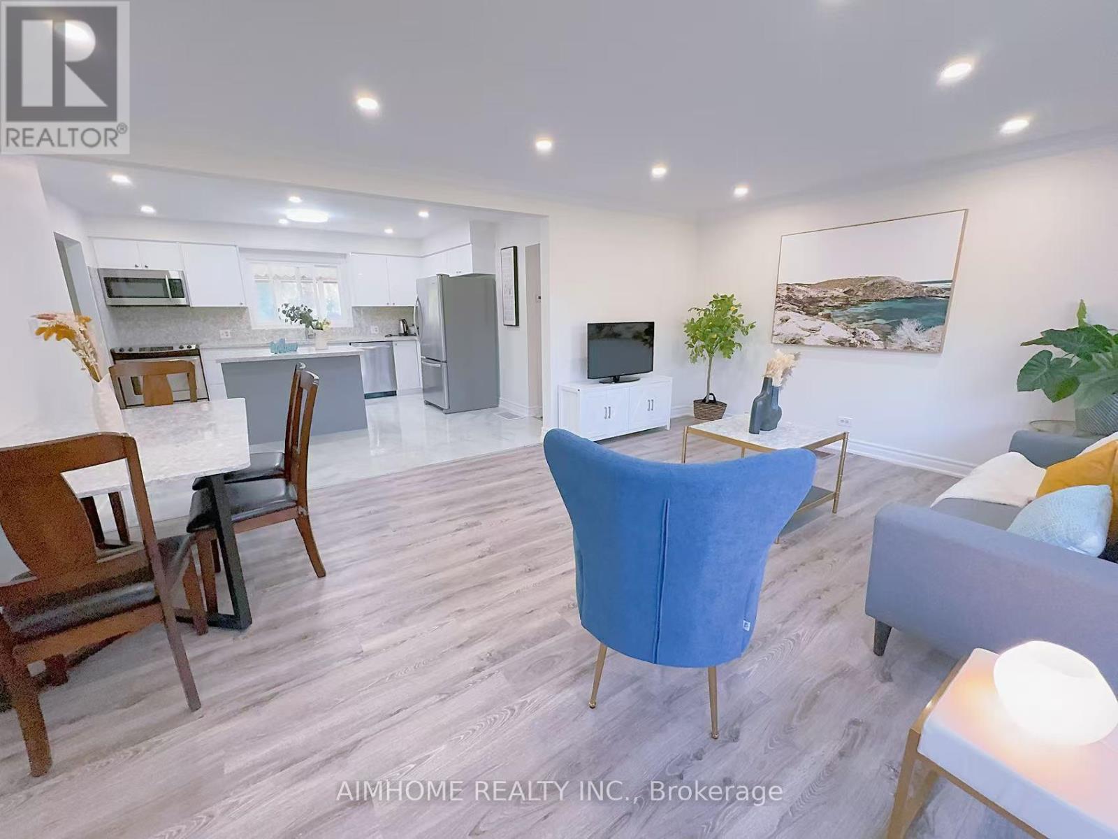 151 Riveredge Drive, Georgina, Ontario  L4P 2P4 - Photo 2 - N12976538