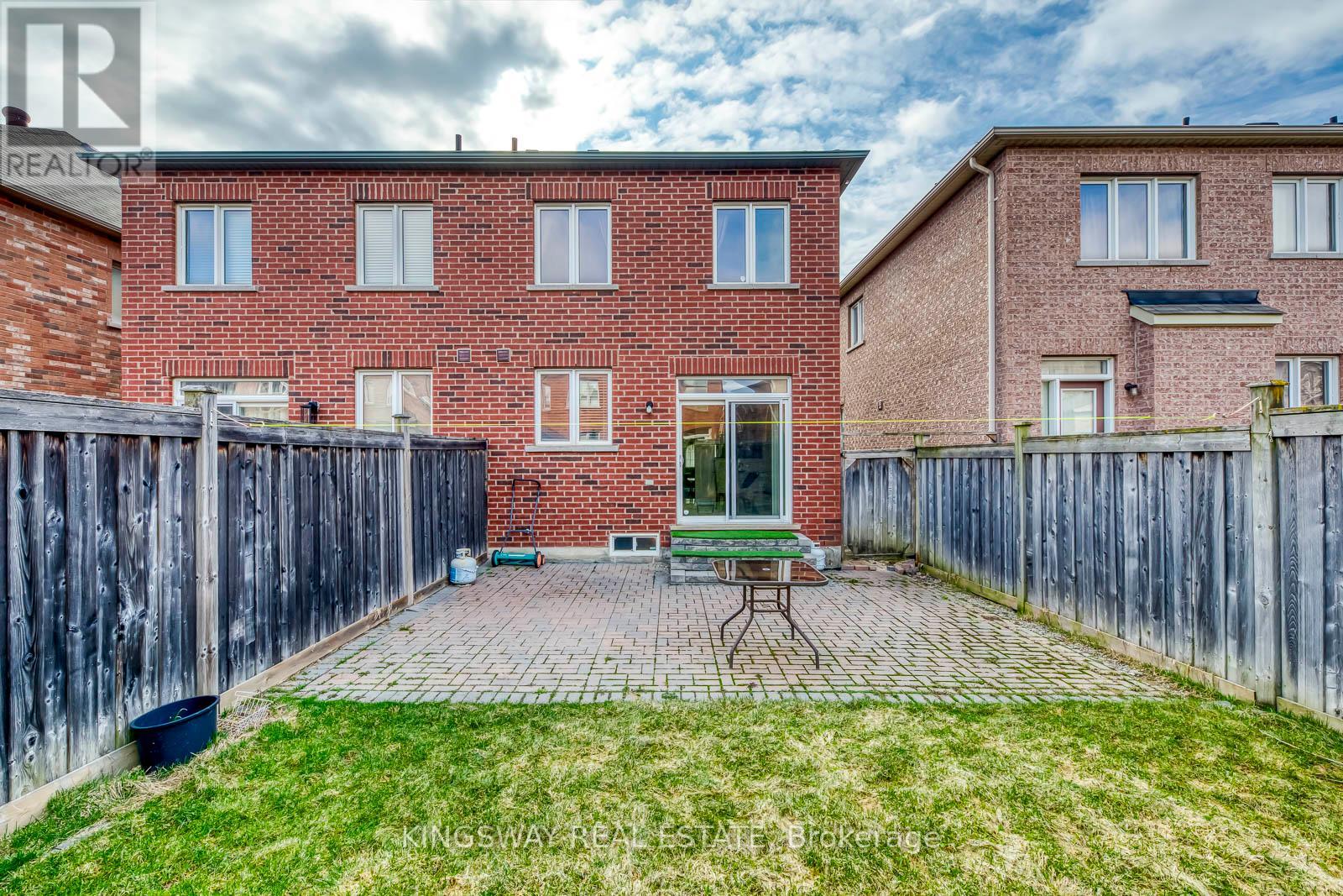 5479 Fudge Terrace, Mississauga, Ontario  L5M 0M9 - Photo 26 - W12976252