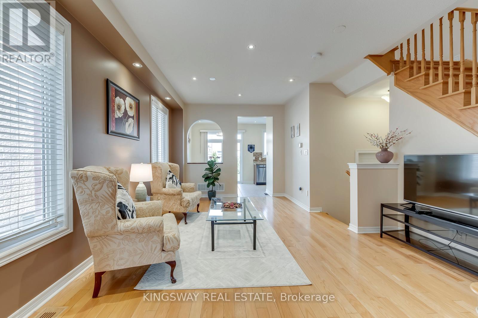 5479 Fudge Terrace, Mississauga, Ontario  L5M 0M9 - Photo 5 - W12976252