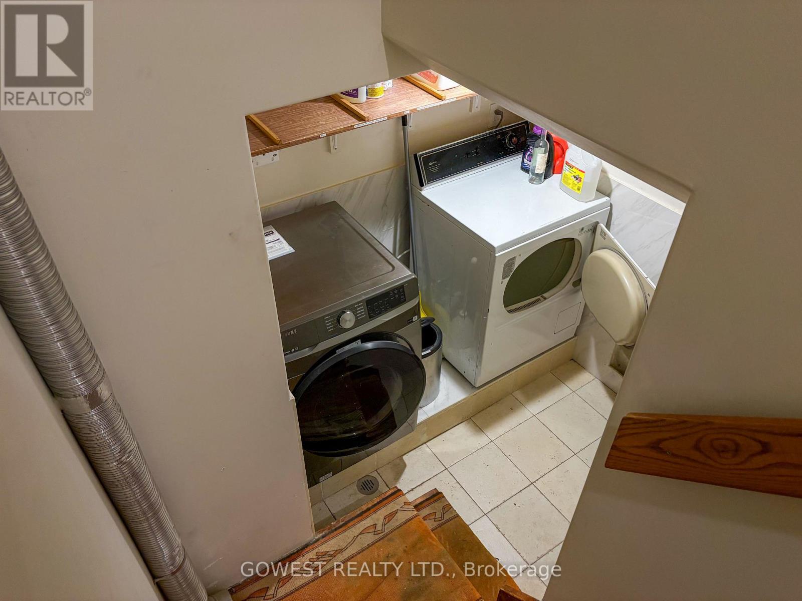 4 - 20 Glen Gordon Road, Toronto, Ontario  M6P 1B8 - Photo 25 - W12934408