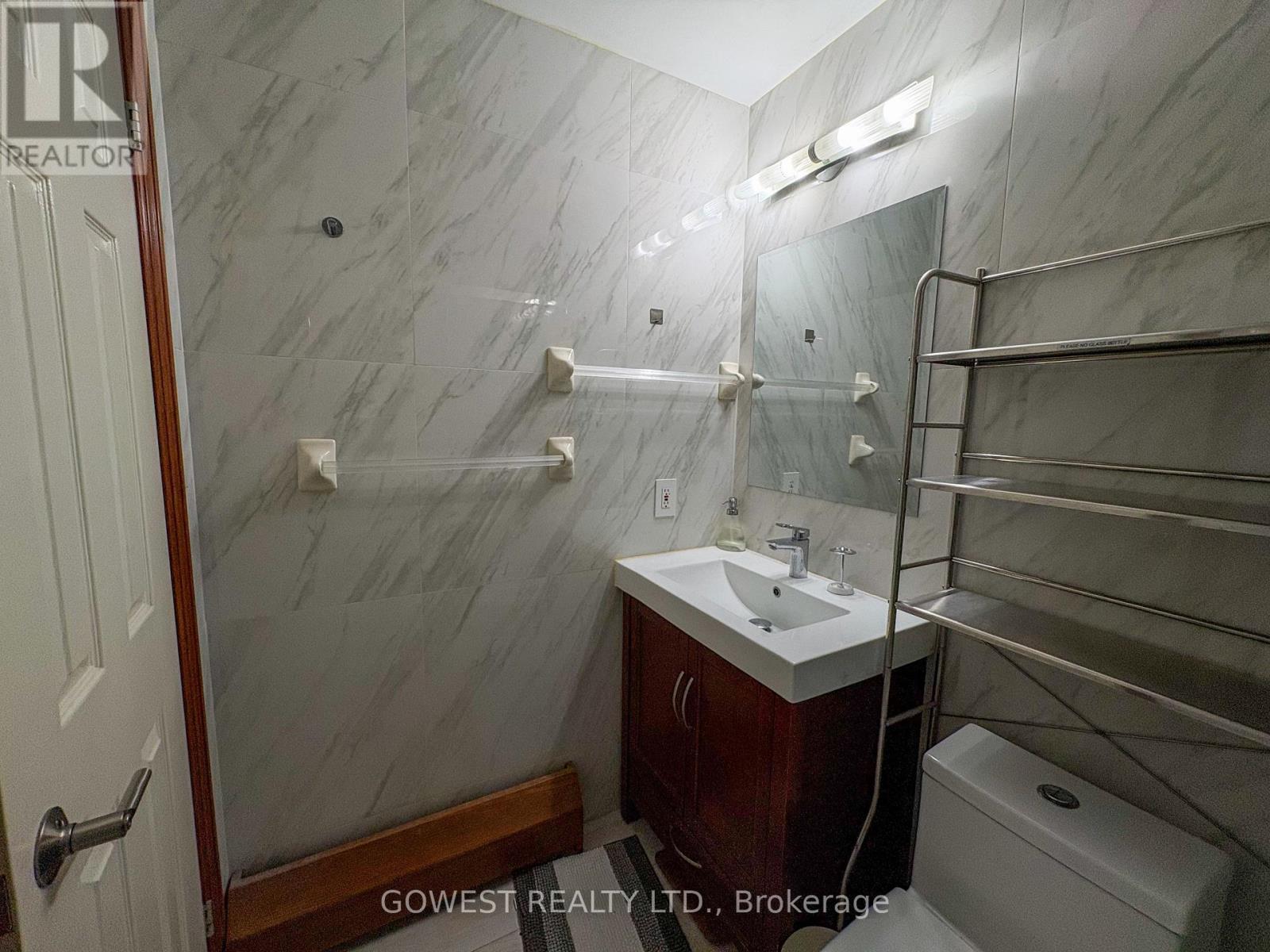 4 - 20 Glen Gordon Road, Toronto, Ontario  M6P 1B8 - Photo 18 - W12934408