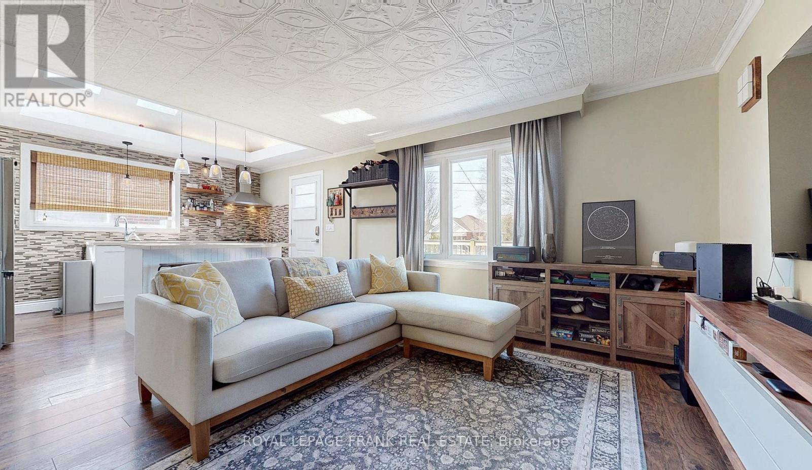 229 Hibbert Avenue, Oshawa (Vanier), Ontario  L1J 1V4 - Photo 4 - E12976692