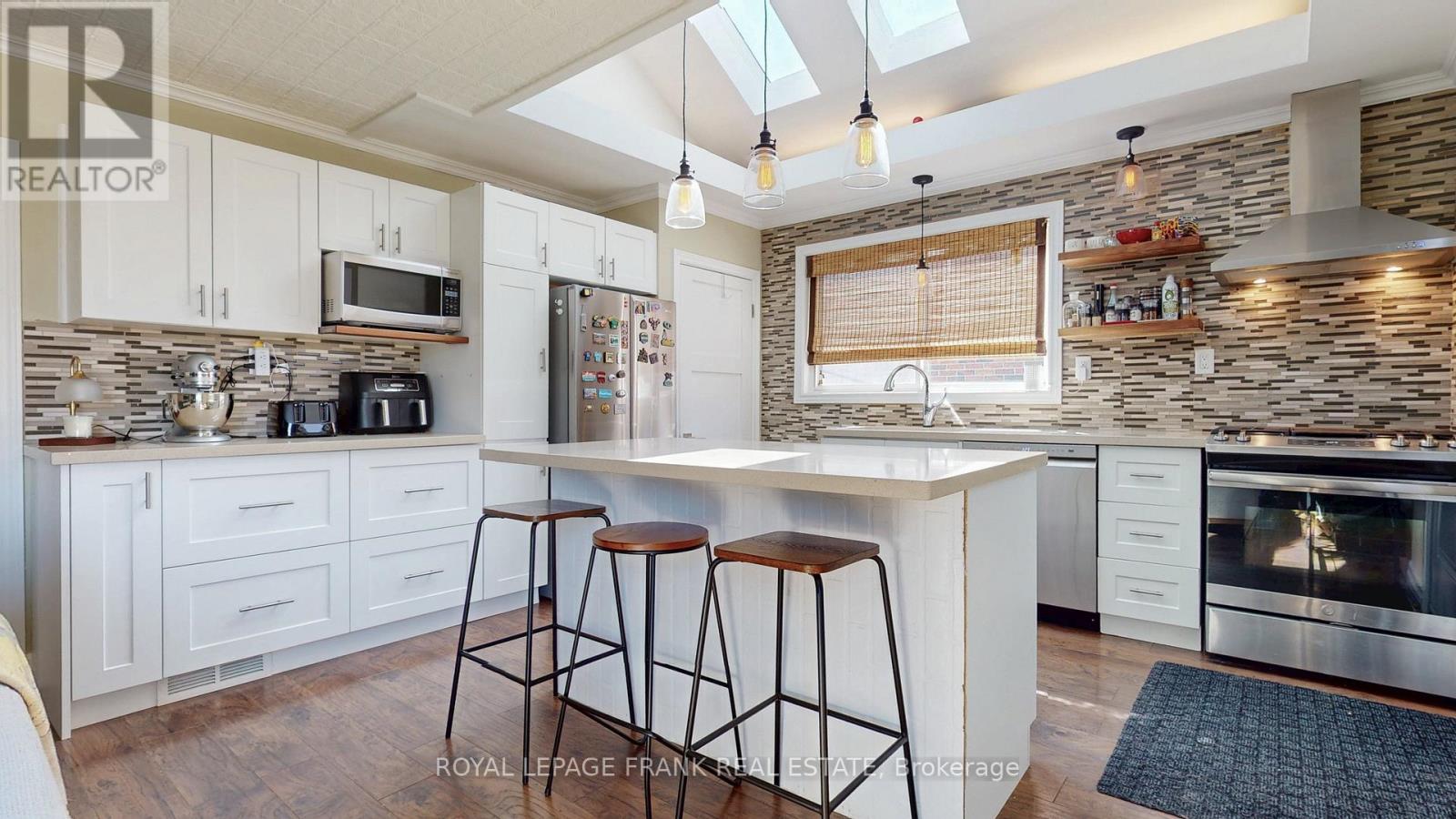 229 Hibbert Avenue, Oshawa (Vanier), Ontario  L1J 1V4 - Photo 8 - E12976692