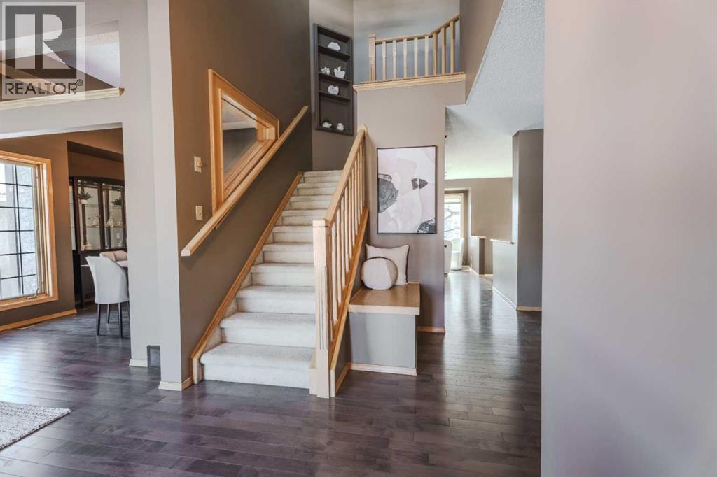 135 Canterbury Court Sw, Calgary, Alberta  T2W 6C1 - Photo 5 - A2293644