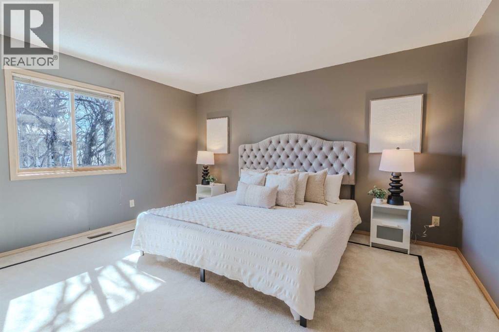 135 Canterbury Court Sw, Calgary, Alberta  T2W 6C1 - Photo 20 - A2293644