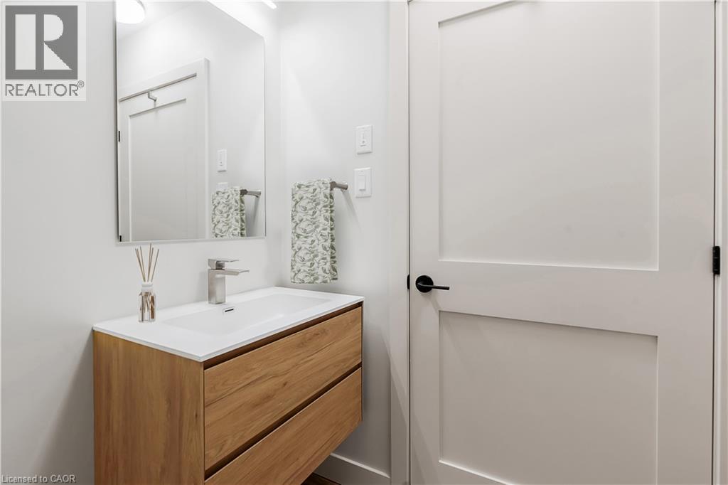 4390 Hillview Drive Unit# 204, Beamsville, Ontario  L0R 1B1 - Photo 8 - 40819182