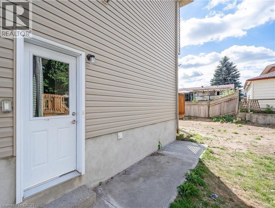 707 Frederick Street Unit# B, Kitchener, Ontario  N2B 2B3 - Photo 2 - 40819176