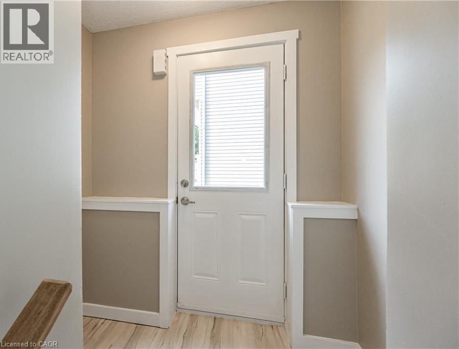 707 Frederick Street Unit# B, Kitchener, Ontario  N2B 2B3 - Photo 4 - 40819176