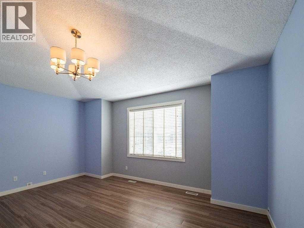 101 Westpoint Gardens, Calgary, Alberta  T3H 4M4 - Photo 19 - A2299192