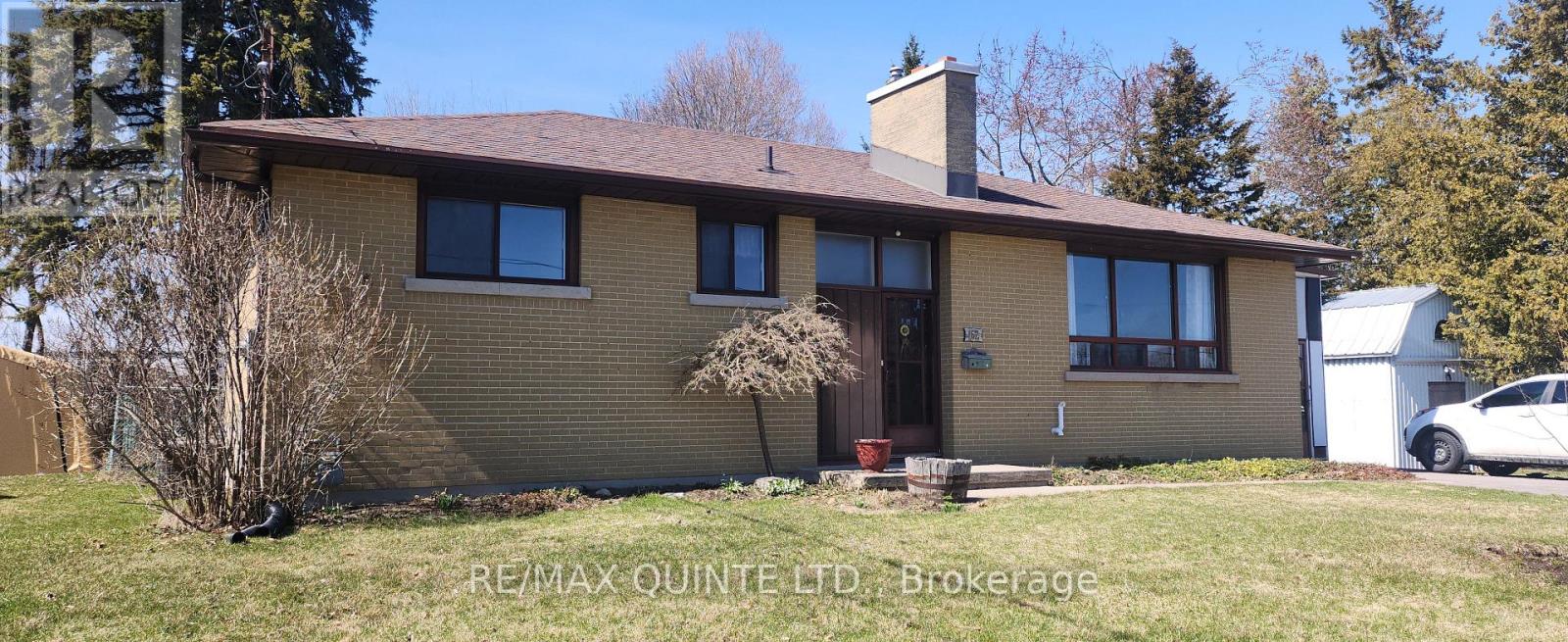 12 Wedgewood Road, Loyalist, Ontario  K7N 1C9 - Photo 2 - X12976736