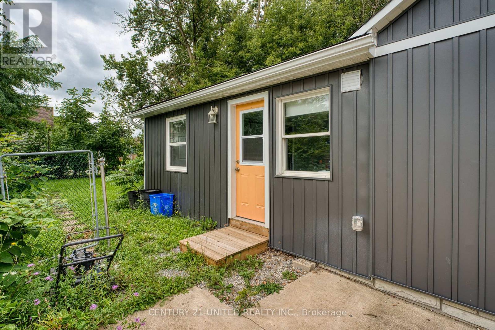 2 - 17 Kirk Street, St. Catharines, Ontario  L2S 1B8 - Photo 4 - X12976746