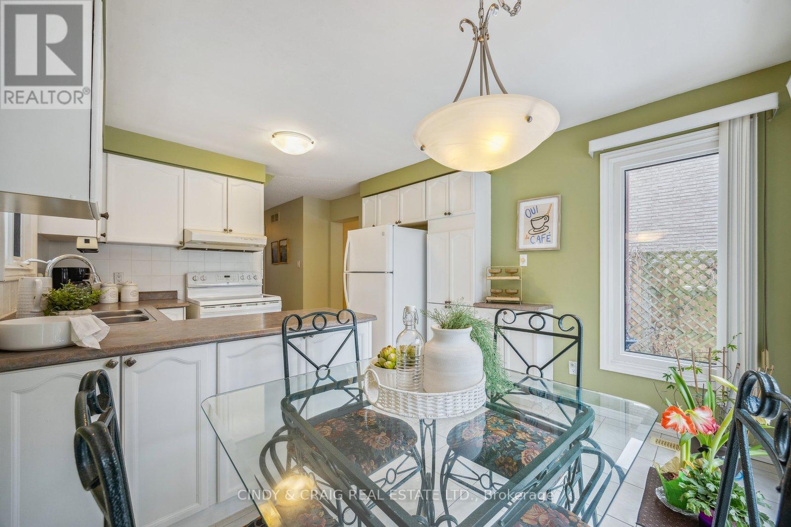 840 Charisma Crescent, Oshawa, Ontario  L1J 7S8 - Photo 7 - E12975254