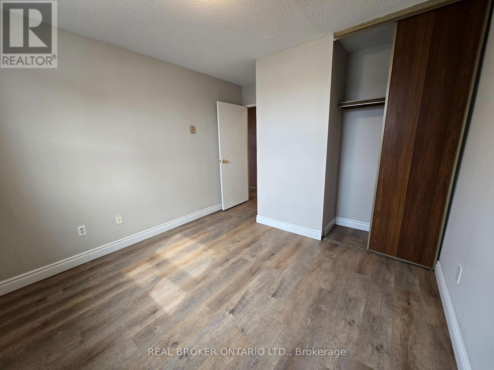 Apt #302 - 97 Nonquon Road, Oshawa, Ontario  L1G 3R8 - Photo 6 - E12975400