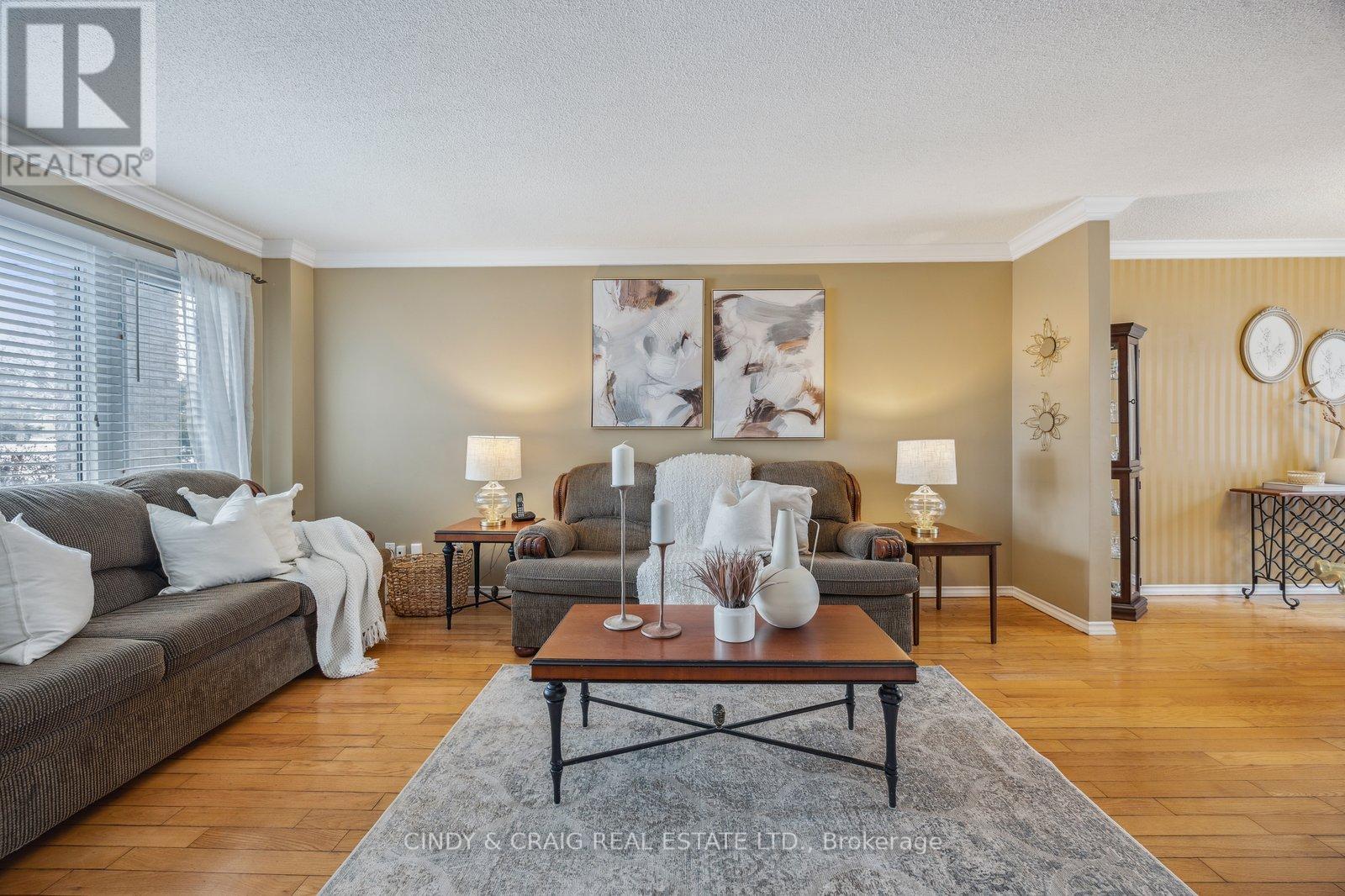 840 Charisma Crescent, Oshawa, Ontario  L1J 7S8 - Photo 3 - E12975254