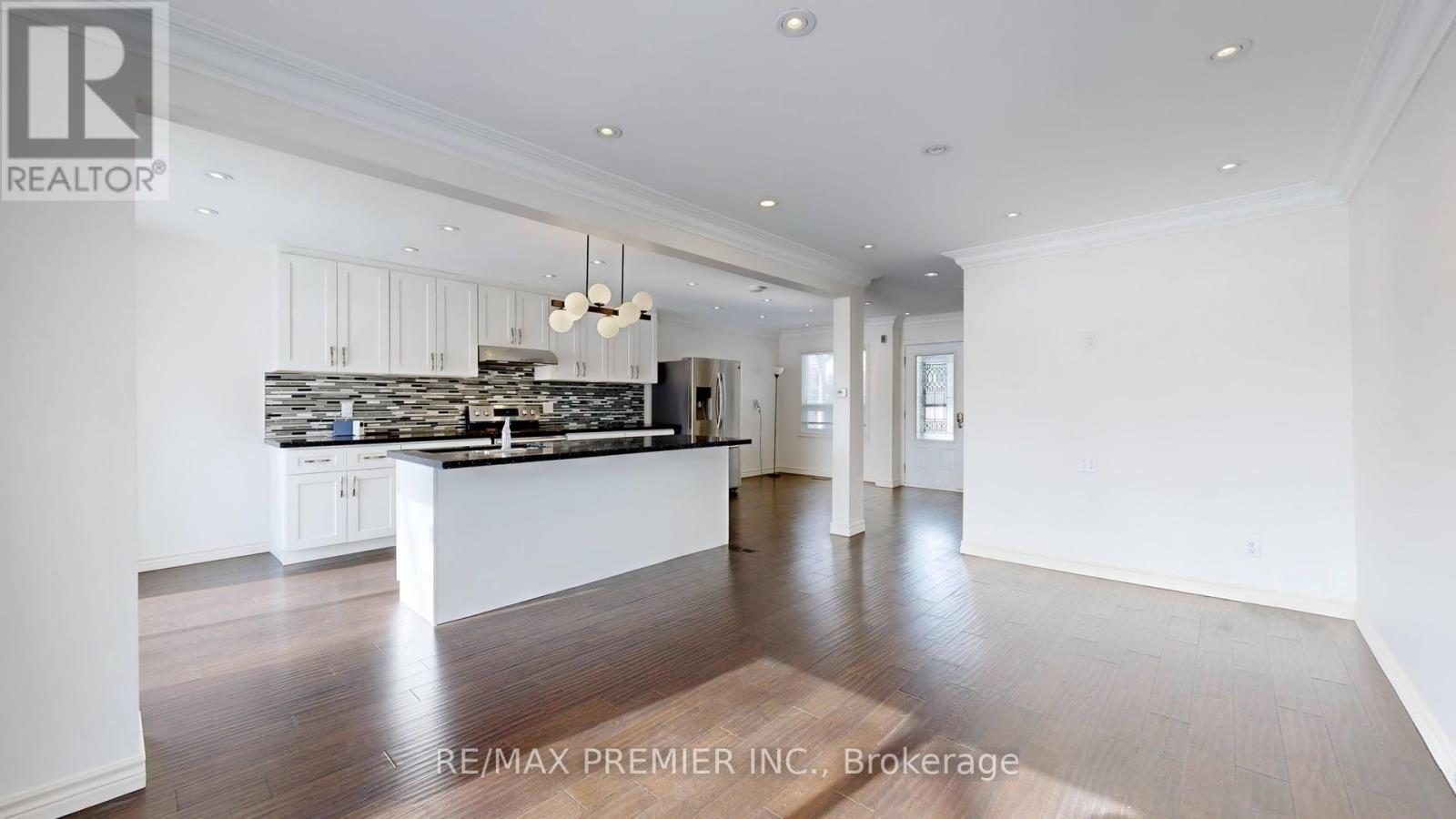 742 Beman Drive, Newmarket, Ontario  L3Y 4Z2 - Photo 13 - N12926114