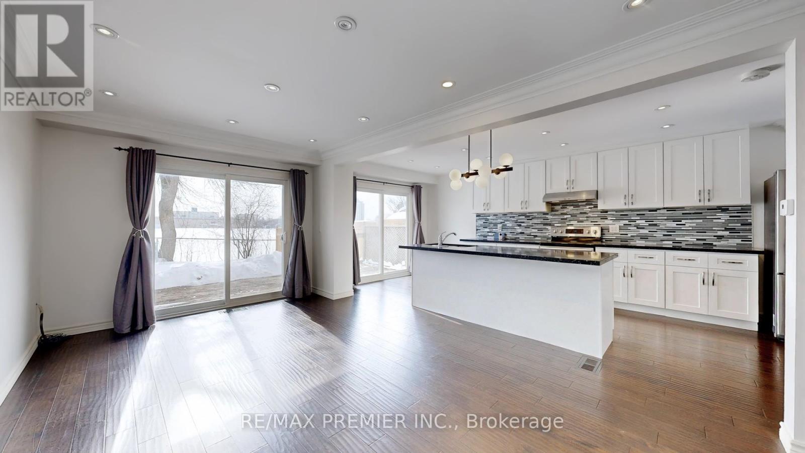 742 Beman Drive, Newmarket, Ontario  L3Y 4Z2 - Photo 10 - N12926114