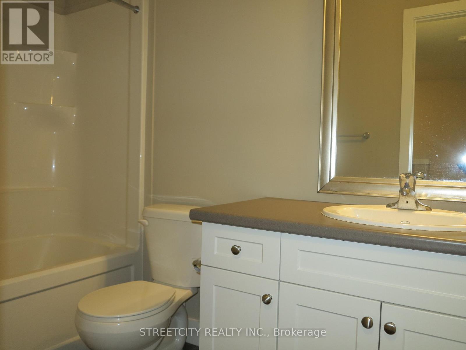 37 - 1960 Dalmagarry Road, London North, Ontario  N6G 0T8 - Photo 18 - X12976660