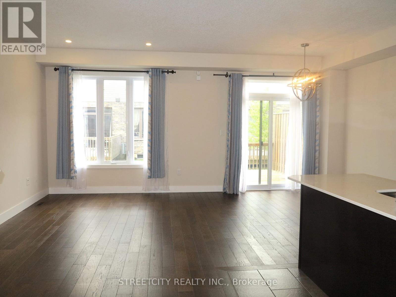 37 - 1960 Dalmagarry Road, London North, Ontario  N6G 0T8 - Photo 3 - X12976660