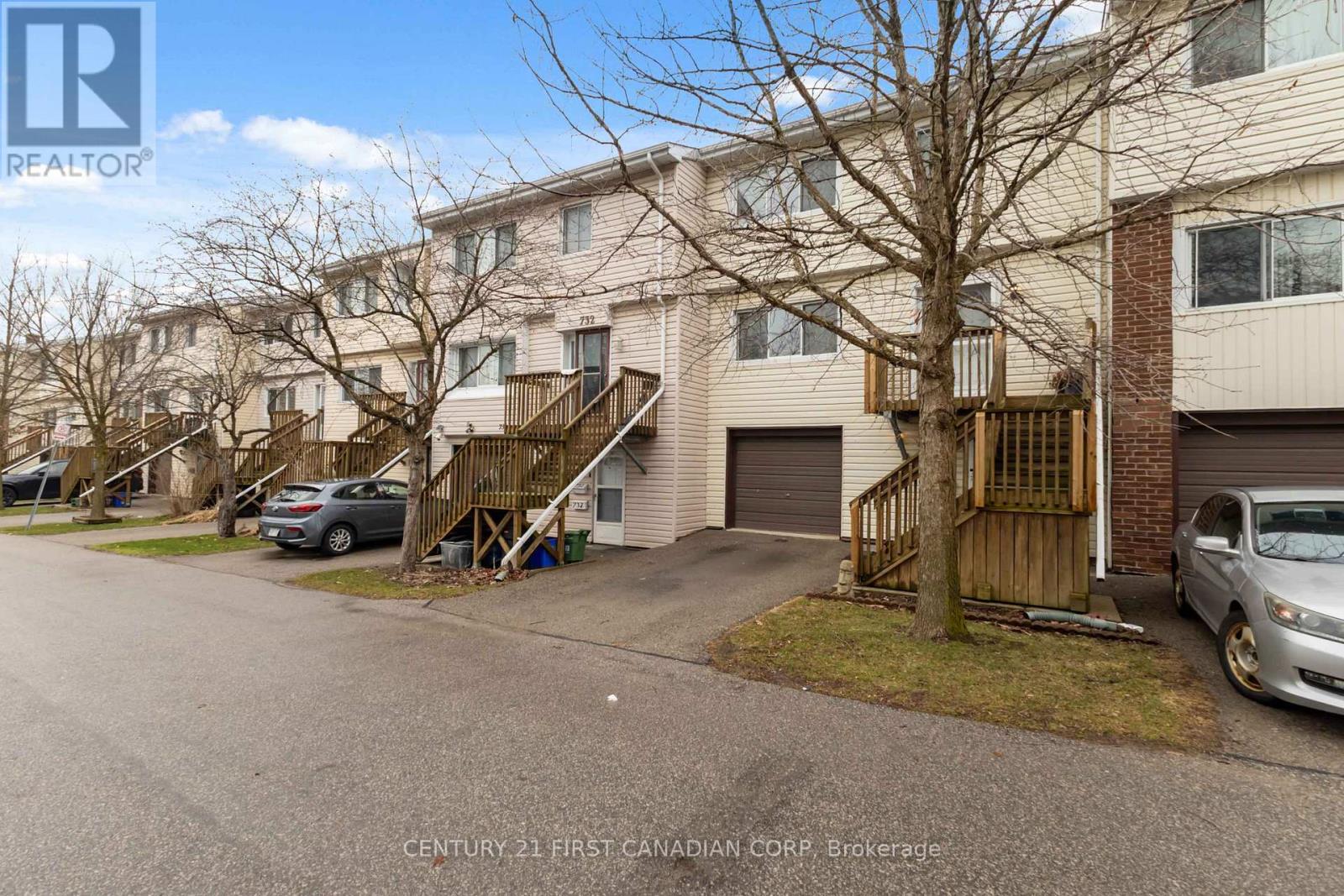 731 Wilkins Street, London South (South R), Ontario  N6C 4Z9 - Photo 3 - X12976716