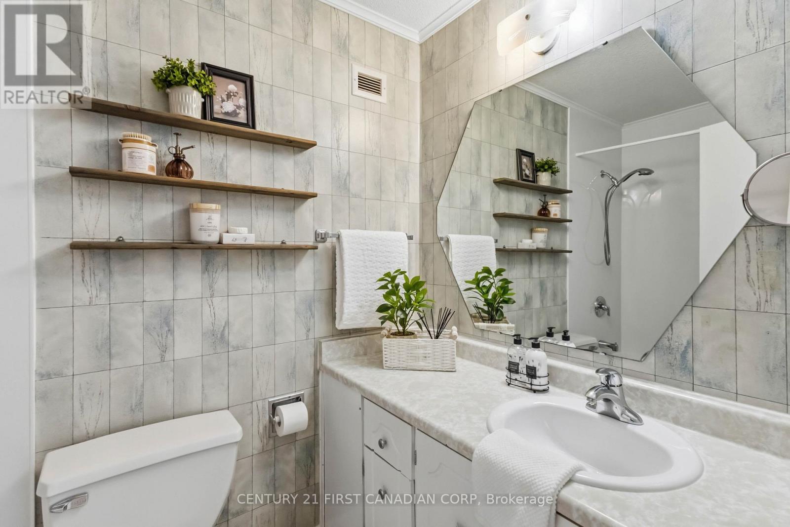 731 Wilkins Street, London South (South R), Ontario  N6C 4Z9 - Photo 34 - X12976716