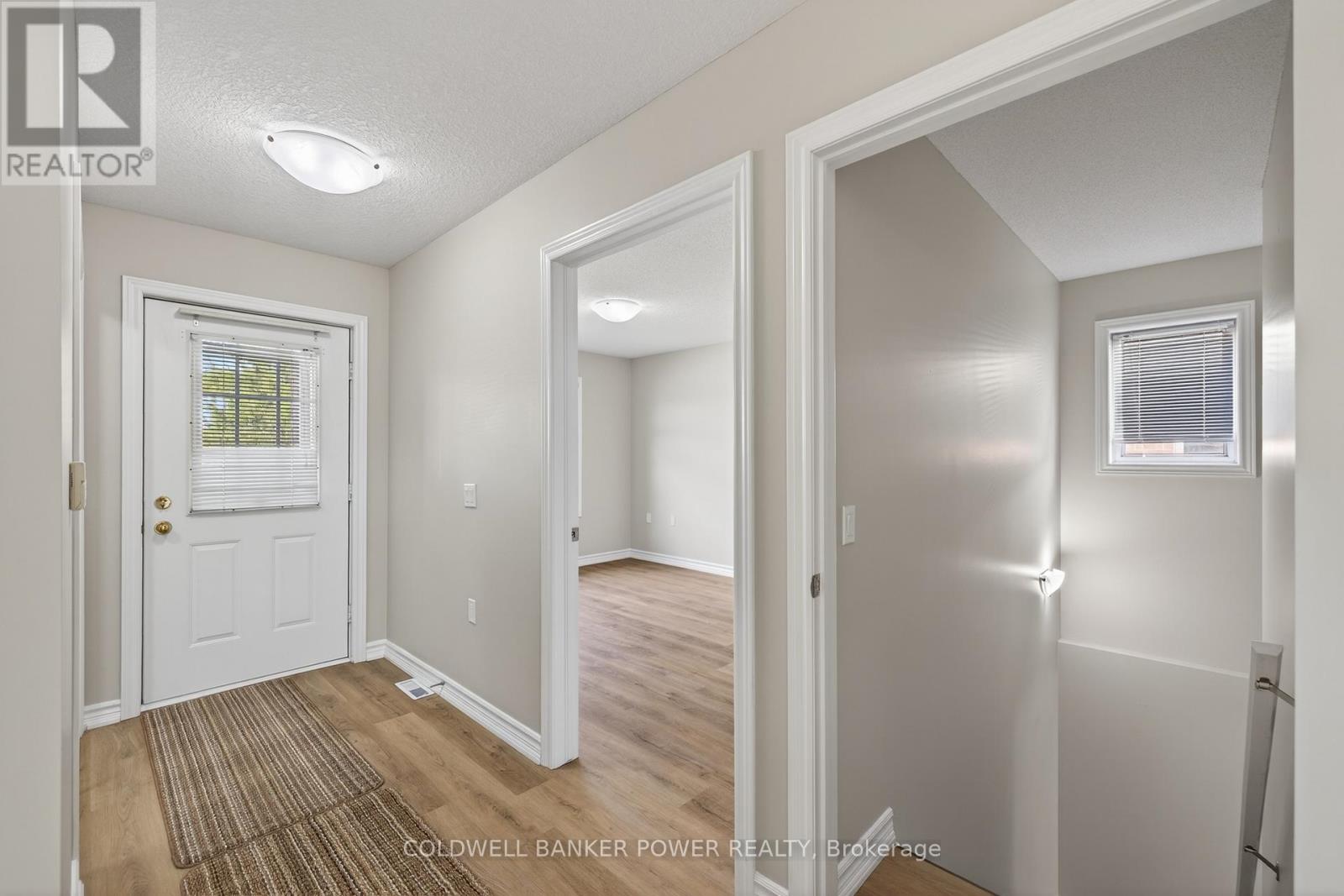 28 - 680 Commissioners Road W, London South (South M), Ontario  N6K 4T8 - Photo 5 - X12976738